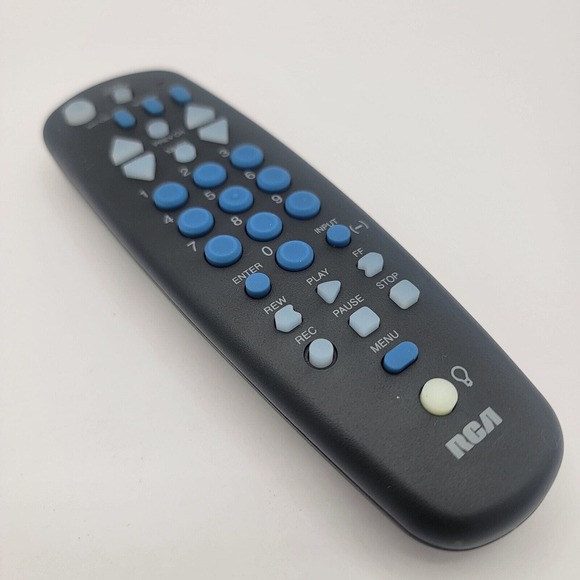 RCA SystemLink 3 Device Universal Remote (RCU 300) new batteries included! - Picture 2 of 5